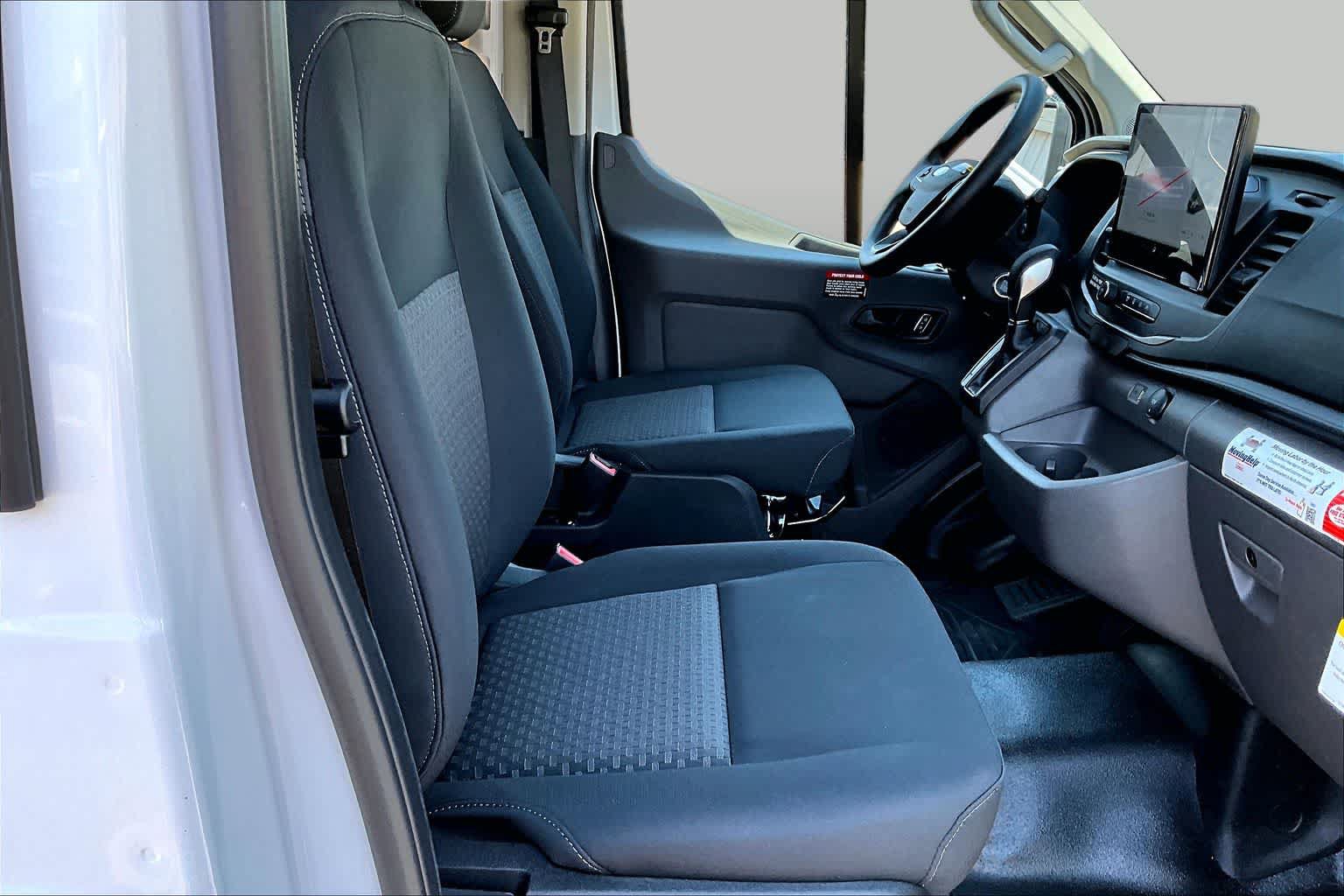 Used 2026 Ford Transit 250 Low Roof w/ Exterior Upgrade Package RWD image 9