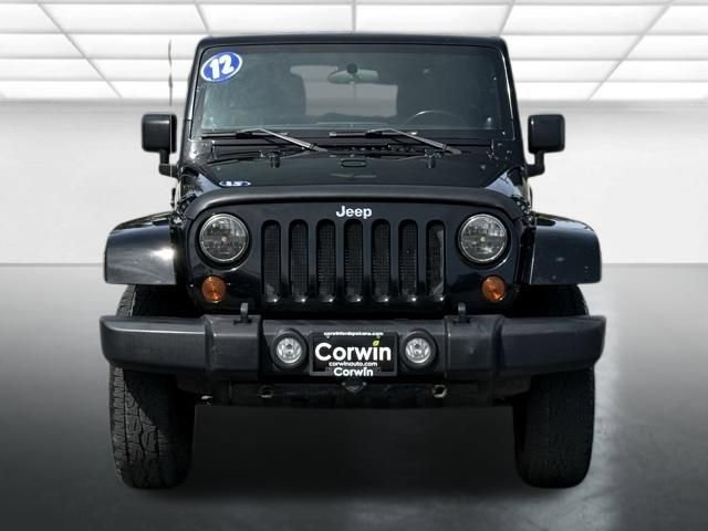 Used 2012 Jeep Wrangler Unlimited Sahara w/ Connectivity Group AWD/4WD image 6