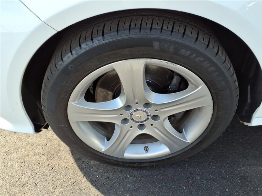 Used 2014 Mercedes-Benz E 350 4MATIC Sedan image 10