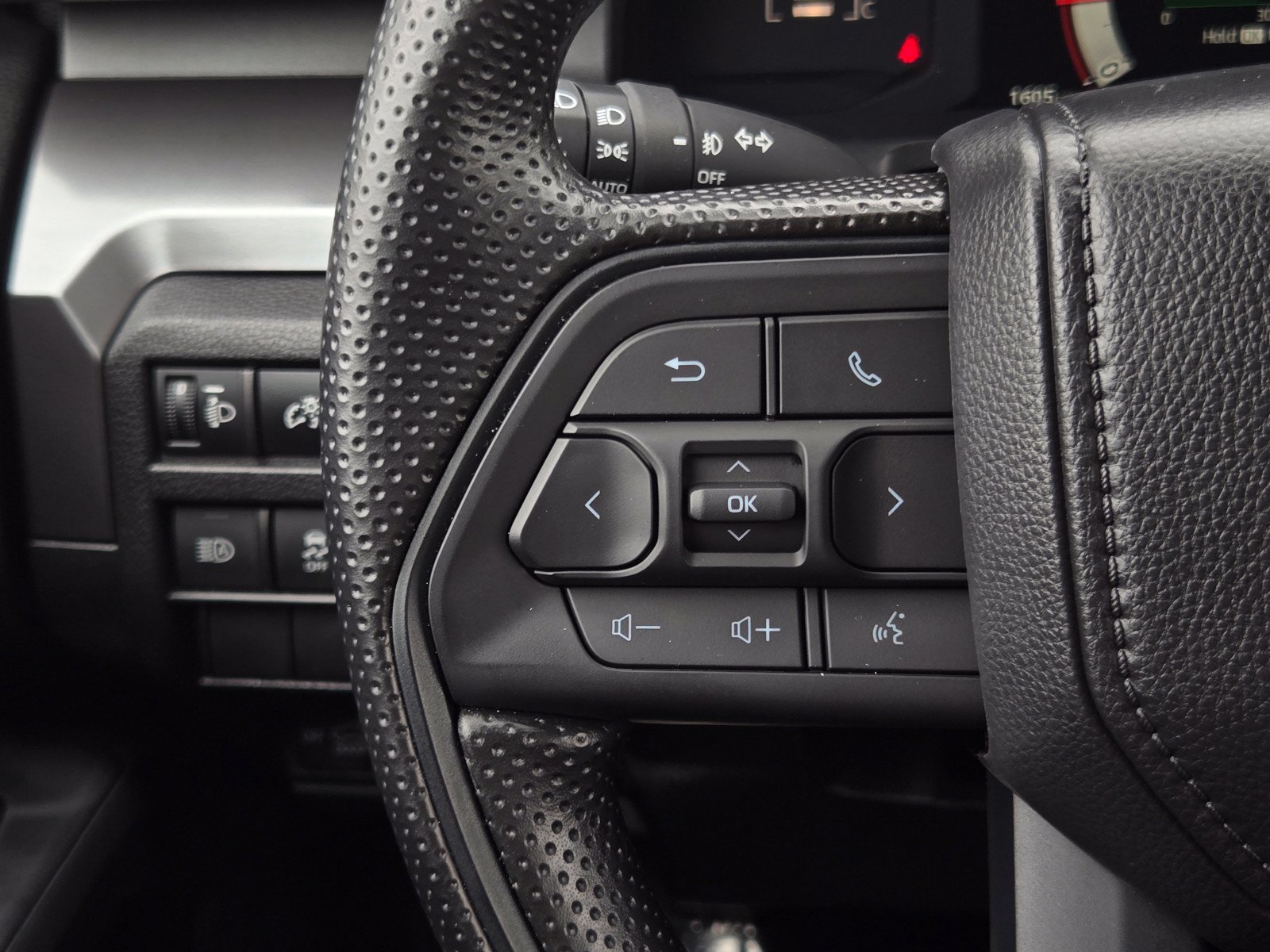 Certified 2026 Toyota Tacoma SR5 AWD/4WD image 21