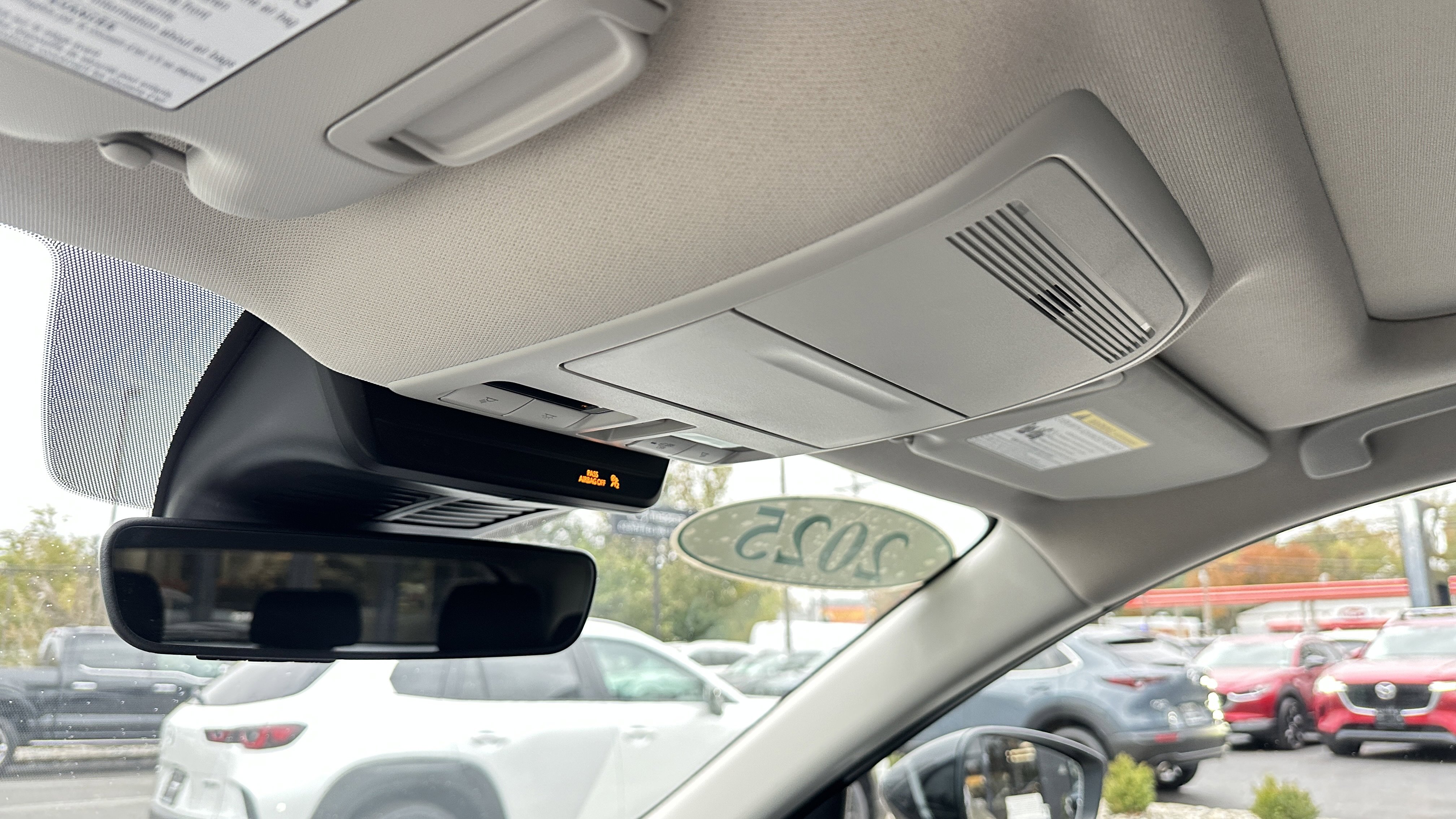 Certified 2025 MAZDA CX-50 AWD 2.5 Turbo w/ Premium Pkg image 31