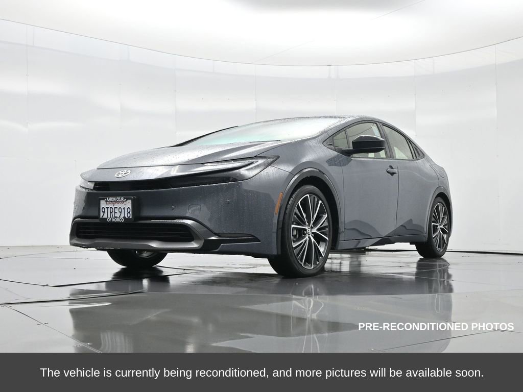 Used 2025 Toyota Prius XLE image 22