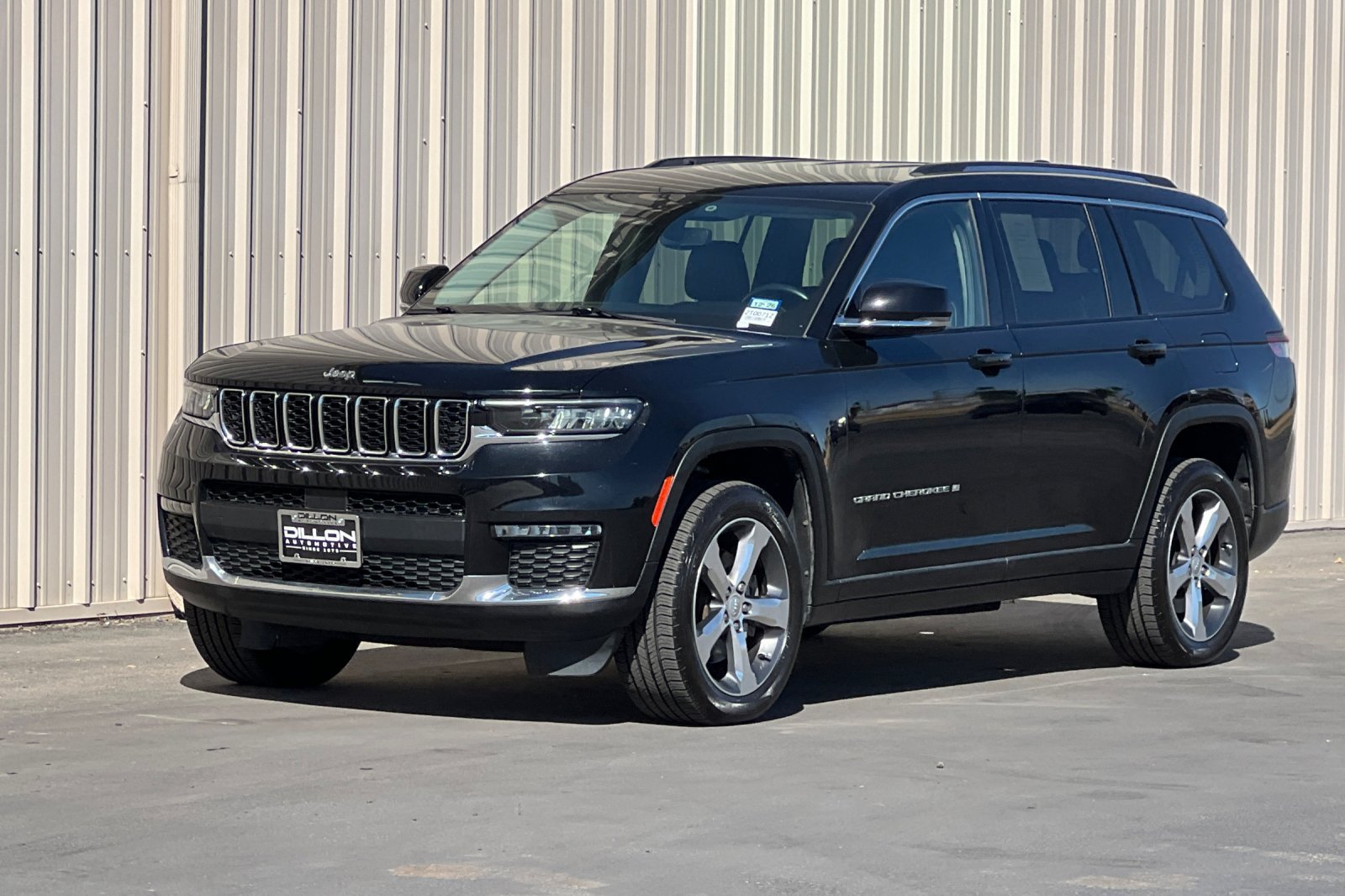 Used 2022 Jeep Grand Cherokee L Limited AWD/4WD image 11