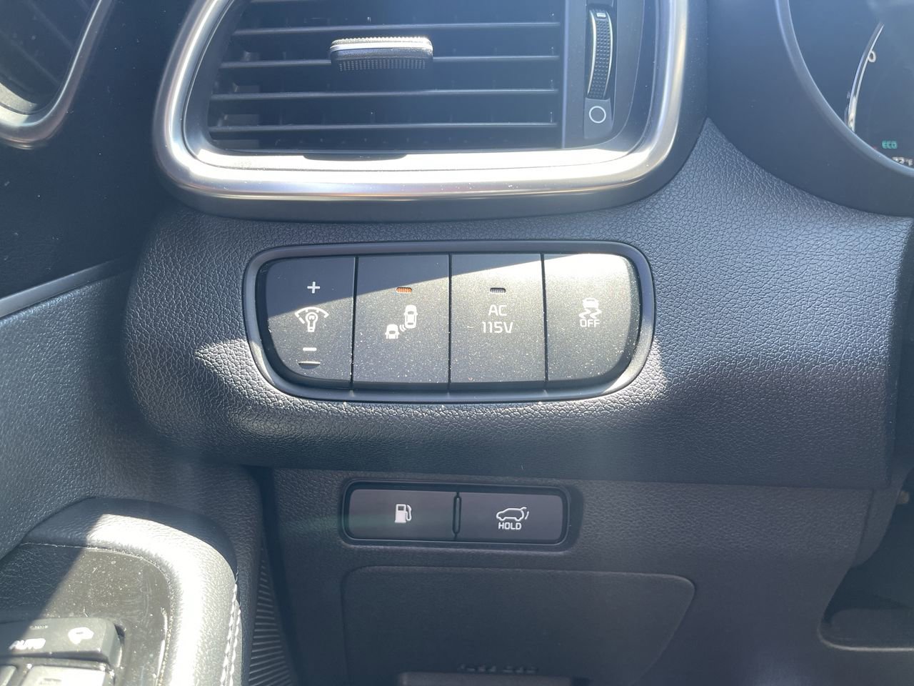 Used 2018 Kia Sorento SX FWD image 18
