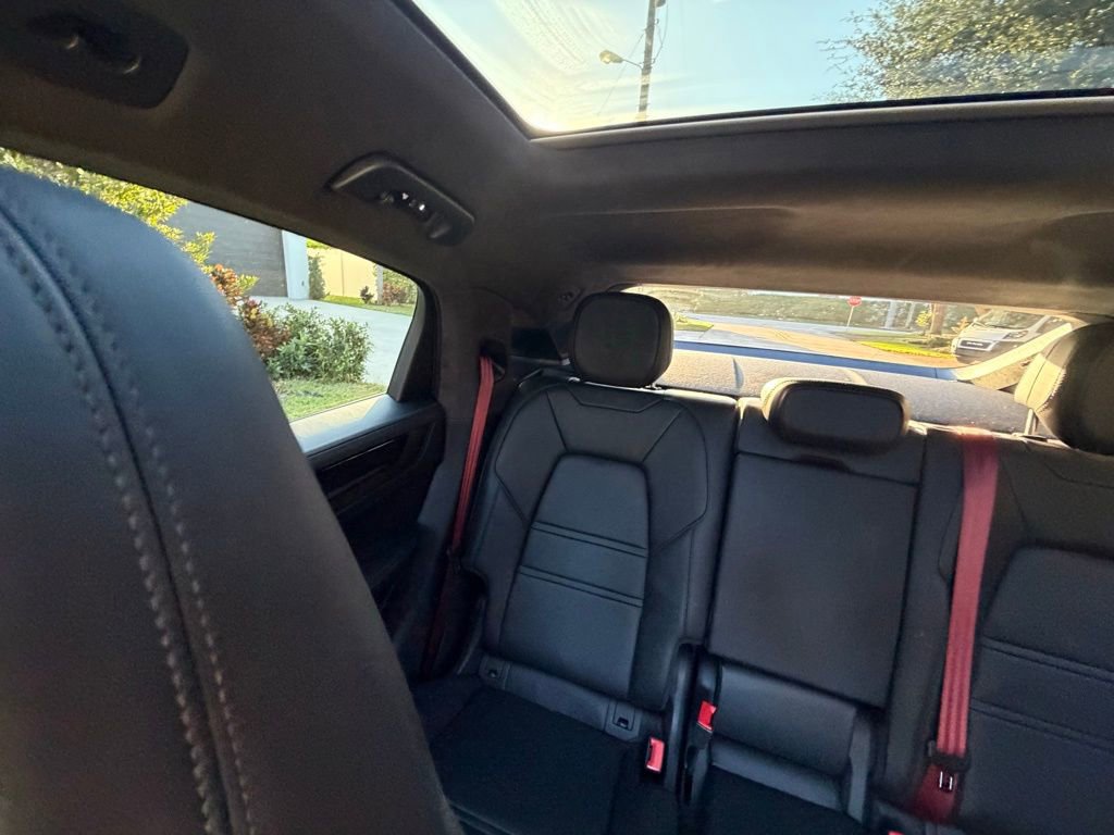 Used 2025 Porsche Cayenne GTS image 10