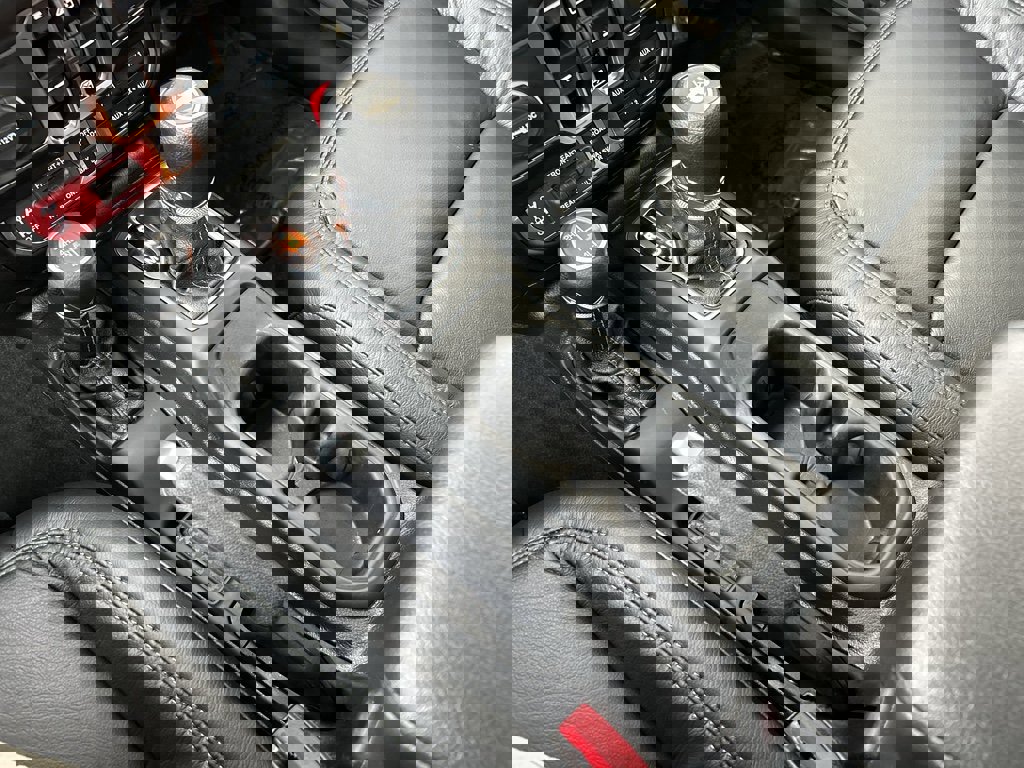 Used 2025 Jeep Wrangler Unlimited Rubicon image 25