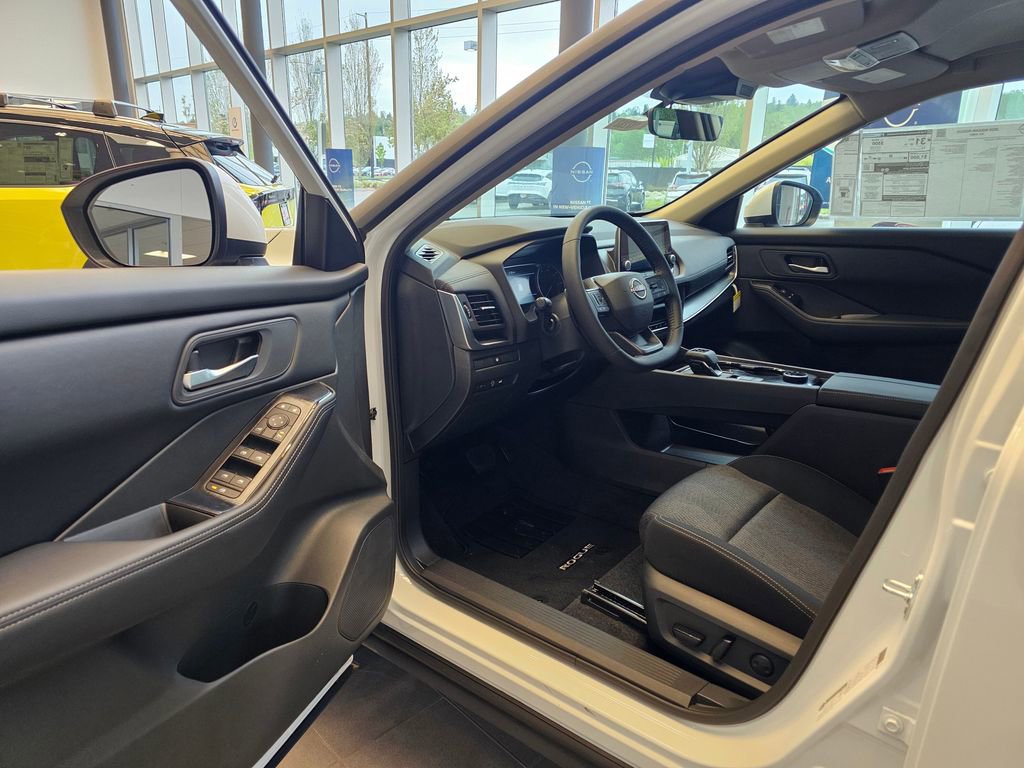 New 2026 Nissan Rogue SV AWD/4WD image 15