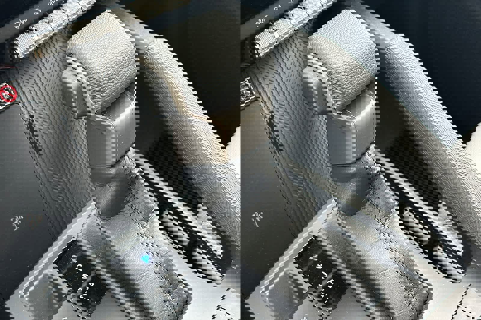 Used 2025 Toyota Tacoma SR5 w/ SR5 Upgrade Package image 19