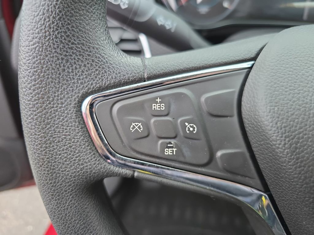 Used 2017 Chevrolet Cruze LT FWD image 18