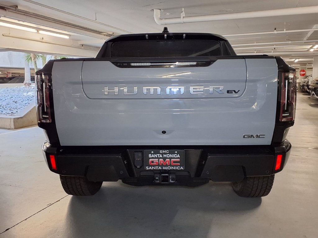 New 2026 GMC Hummer EV 4x4 Crew Cab w/ LPO, Storage Package image 7