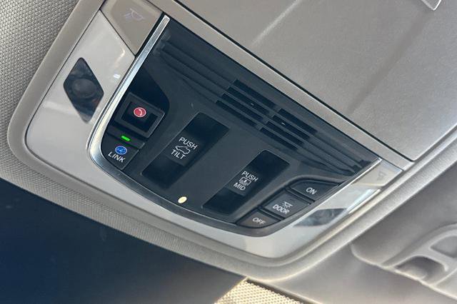 Used 2023 Acura MDX FWD w/ Technology Package image 24