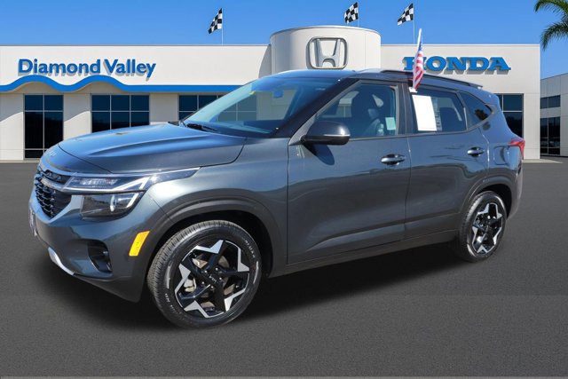 Used 2025 Kia Seltos S image 3