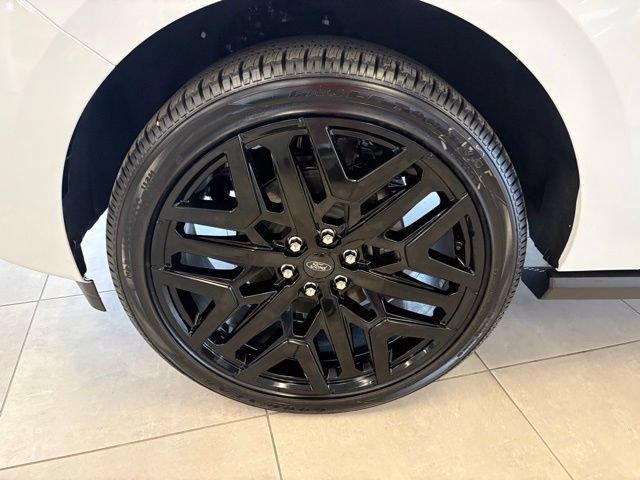 New 2026 Ford Expedition Platinum w/ Stealth Performance Package AWD/4WD image 13