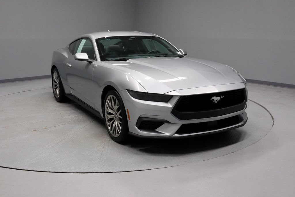 Used 2025 Ford Mustang Premium RWD image 1