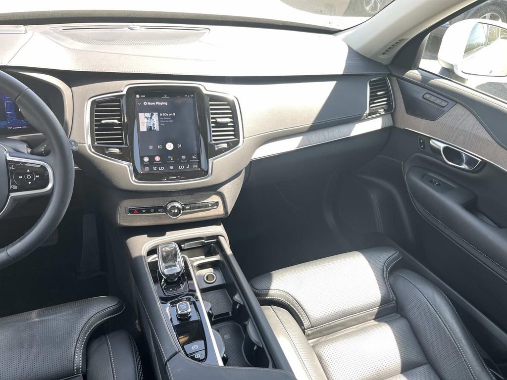 Used 2023 Volvo XC90 B6 Ultimate w/ Protection Package Premier image 15