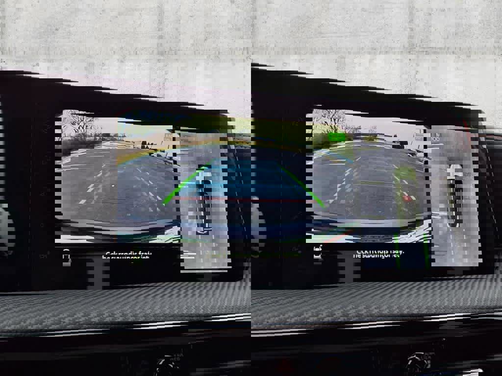 New 2025 Nissan Kicks SR image 18