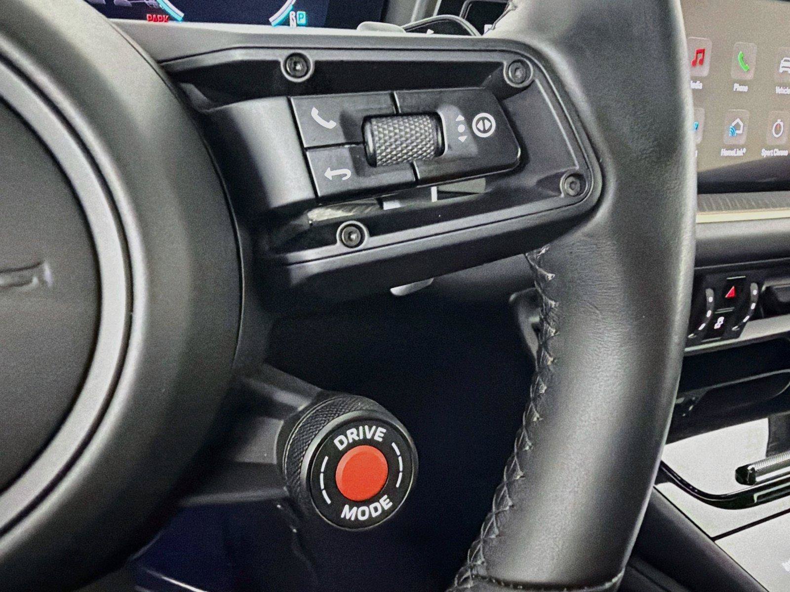 Certified 2024 Porsche Cayenne Turbo GT AWD/4WD image 14