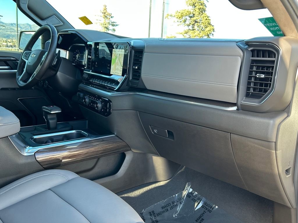 Used 2025 Chevrolet Silverado 1500 LT w/ Z71 Off-Road Package image 8