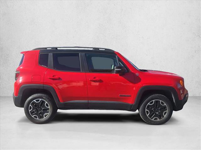 Used 2017 Jeep Renegade Trailhawk video 4