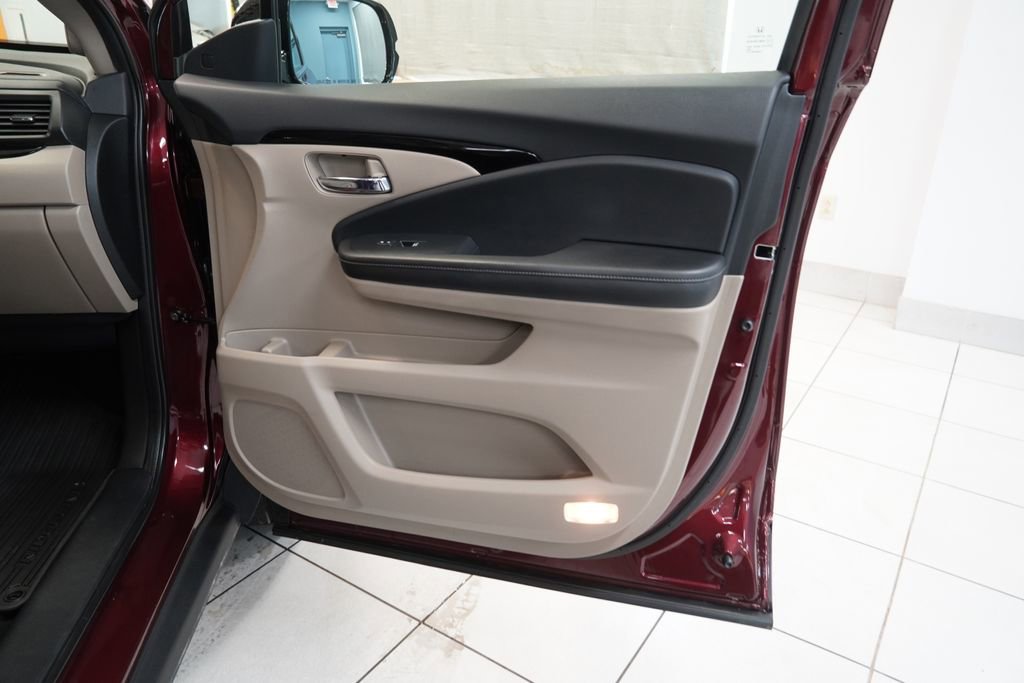 Used 2017 Honda Ridgeline RTL-E image 14