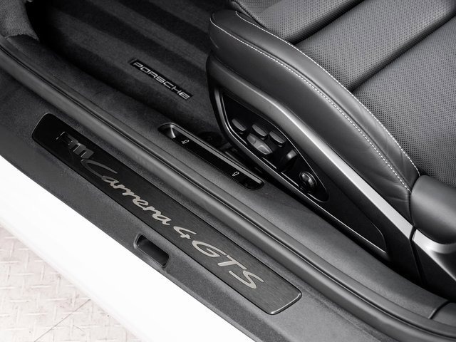 Used 2025 Porsche 911 Carrera 4 GTS image 11