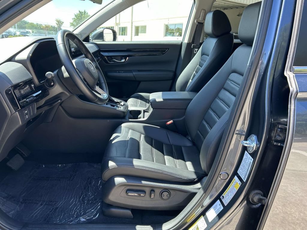 Used 2025 Honda CR-V EX-L image 13