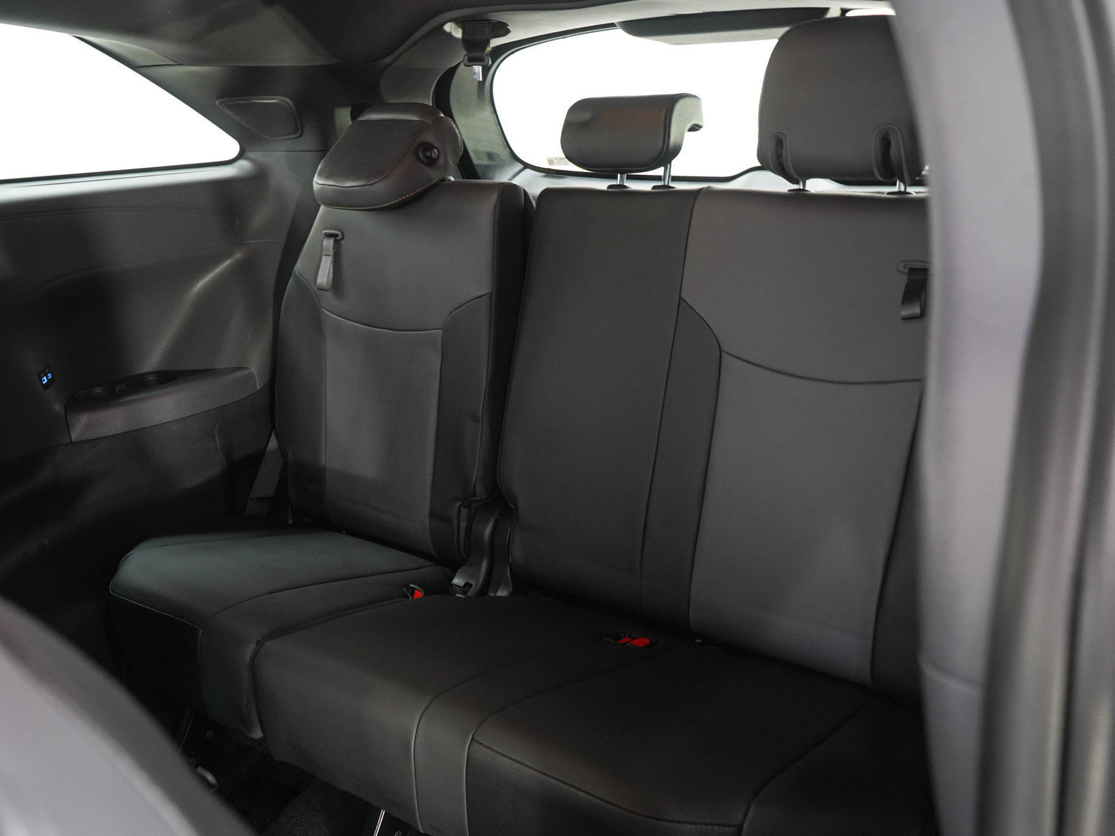 Used 2022 Toyota Sienna XLE Woodland Edition AWD/4WD image 17