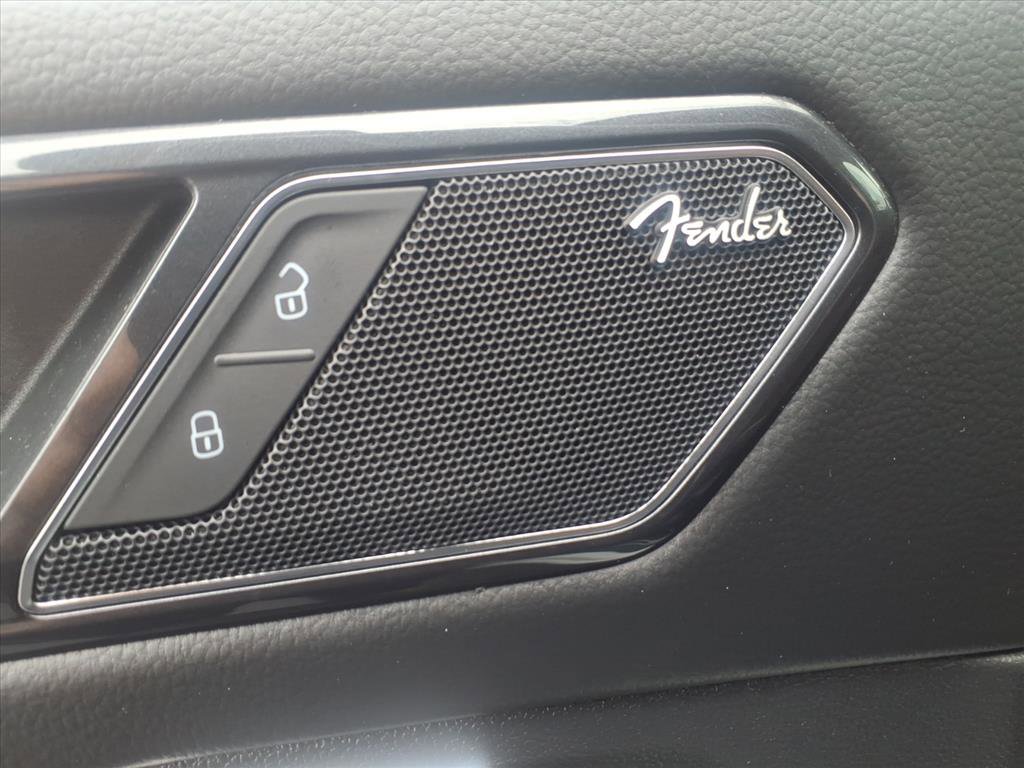 Certified 2022 Volkswagen Tiguan SEL R-Line image 20