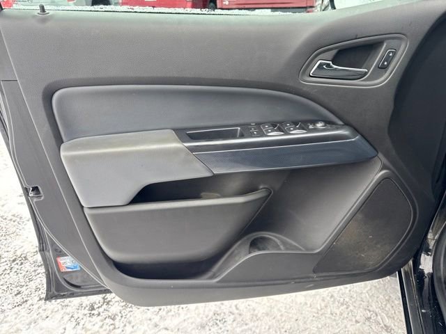 Used 2015 Chevrolet Colorado Z71 image 12
