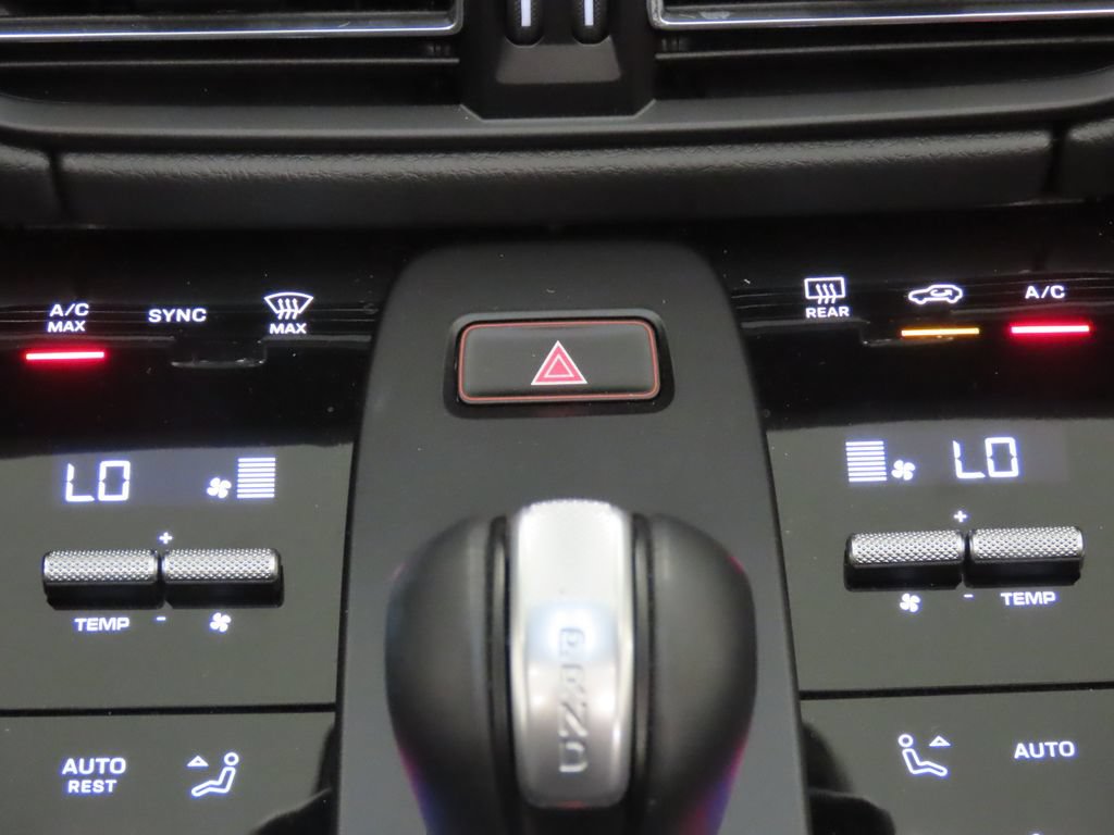 Certified 2026 Porsche Macan AWD/4WD image 26