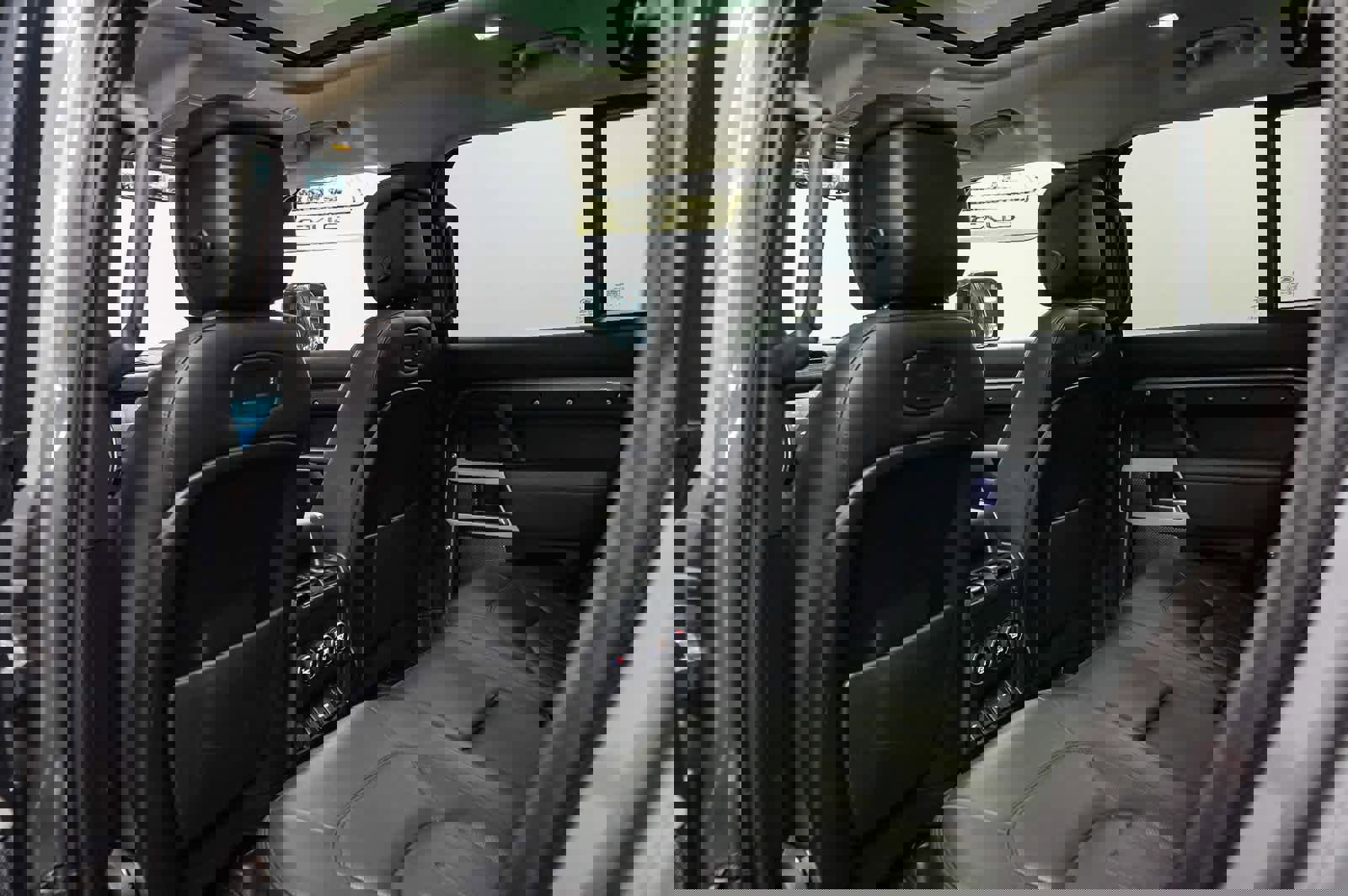 Used 2020 Land Rover Defender 110 HSE image 19