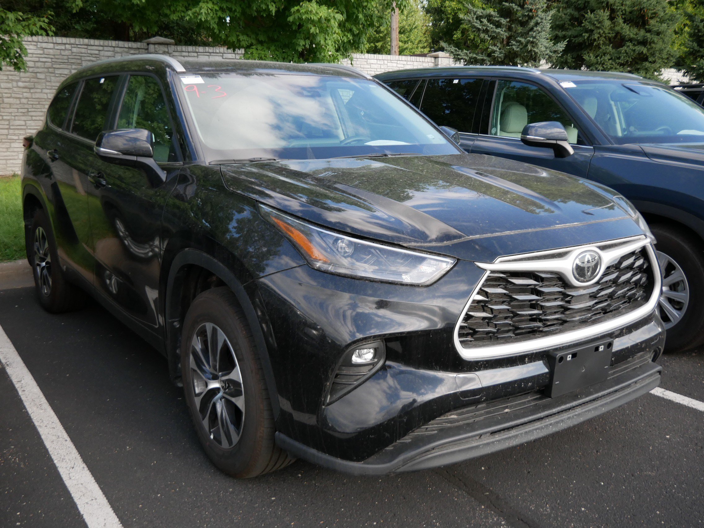 Certified 2026 Toyota Highlander XLE AWD/4WD image 4