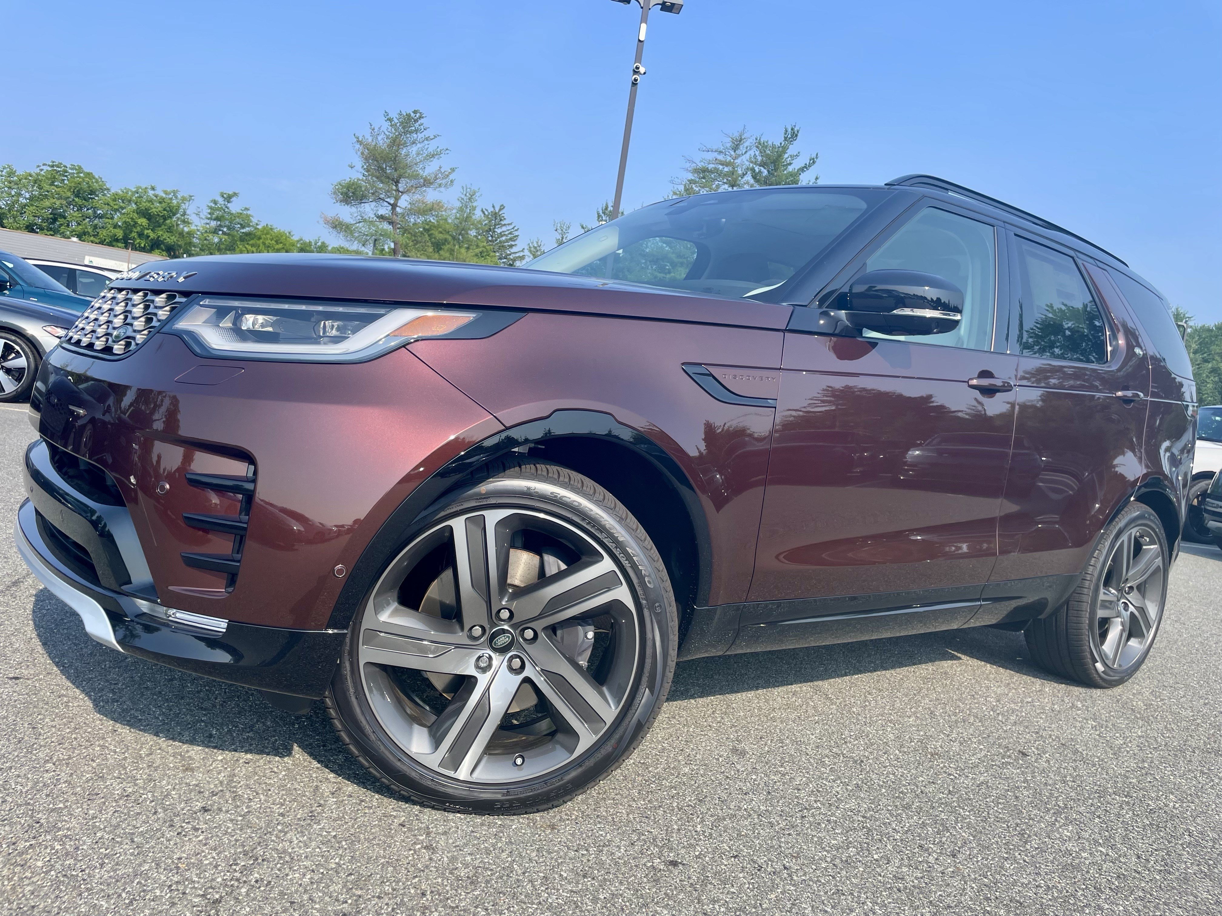 New 2026 Land Rover Discovery Limited Edition AWD/4WD image 38