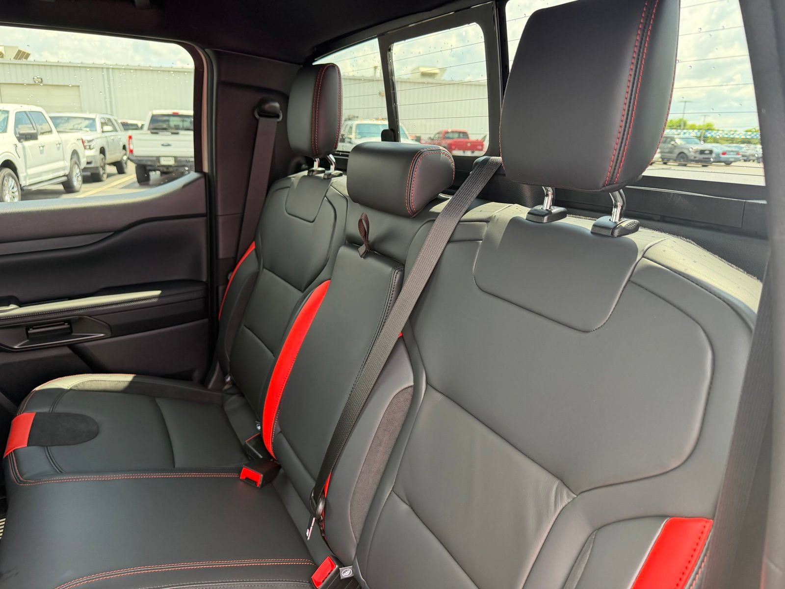 Used 2025 Ford Ranger Raptor AWD/4WD image 13
