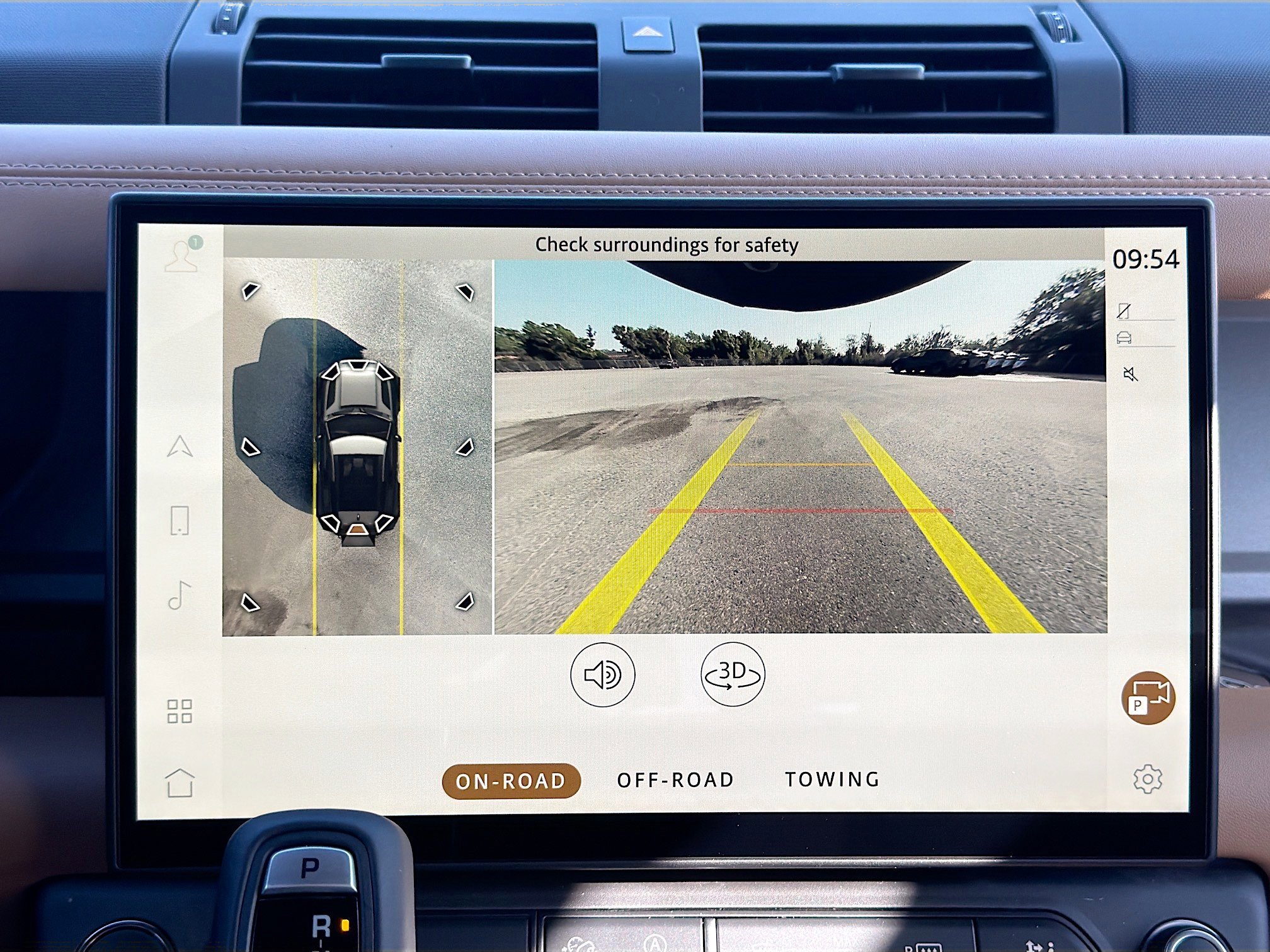 New 2026 Land Rover Defender 90 V8 image 34