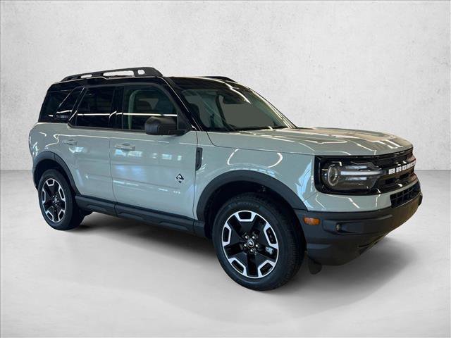 Used 2024 Ford Bronco Sport Outer Banks AWD/4WD image 3