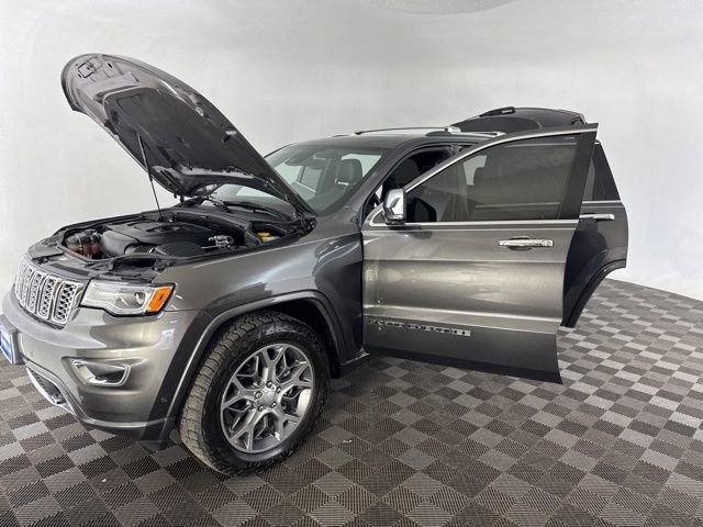 Used 2020 Jeep Grand Cherokee Overland AWD/4WD image 13
