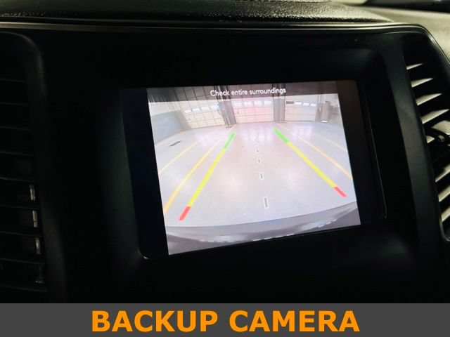 Used 2019 Jeep Cherokee Latitude AWD/4WD image 7