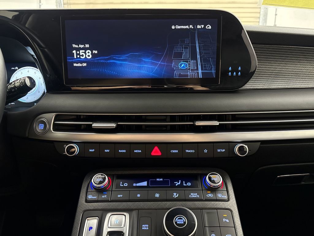 Used 2023 Hyundai Palisade Limited FWD image 20