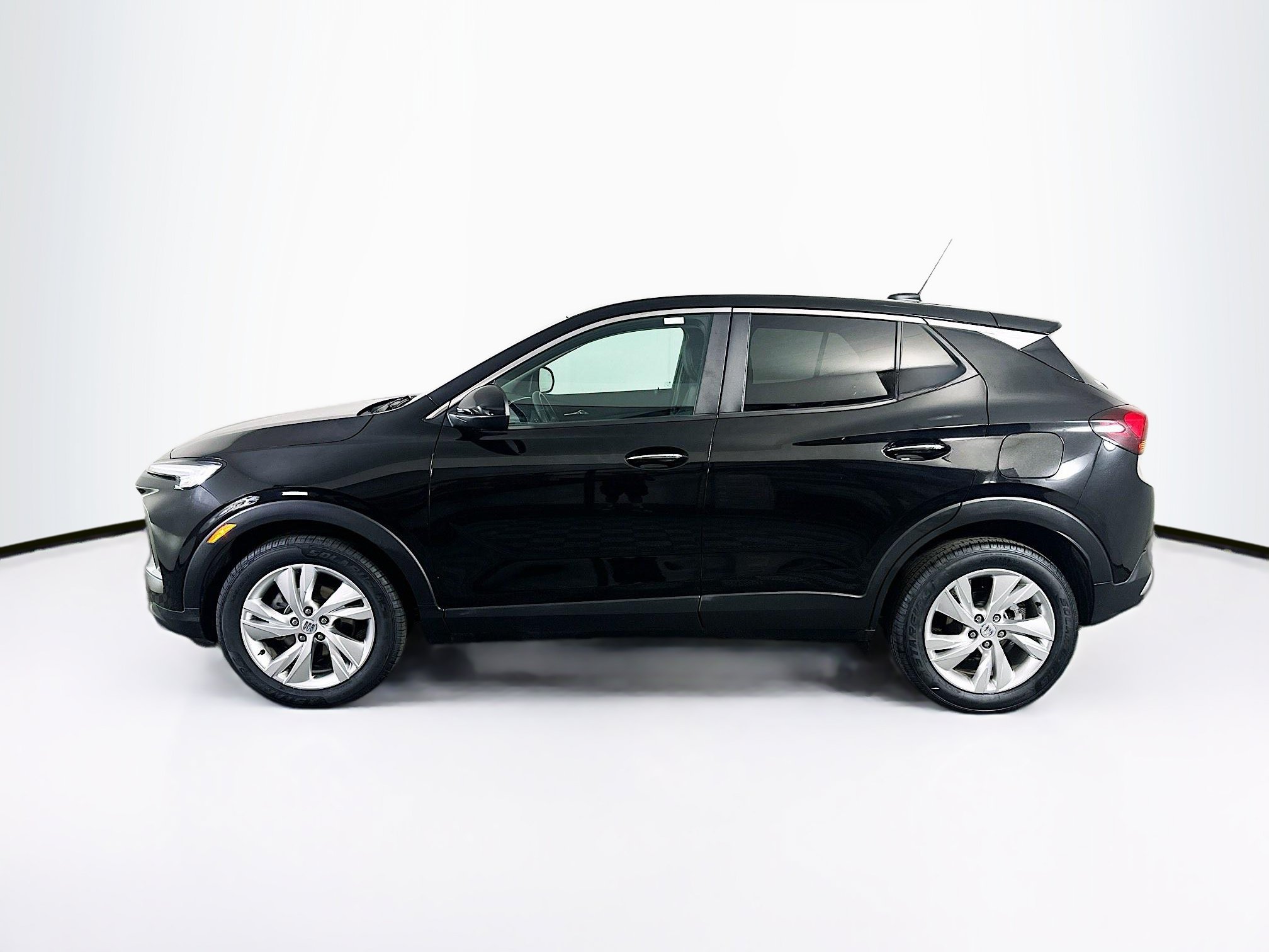 Used 2025 Buick Encore GX Preferred FWD image 4