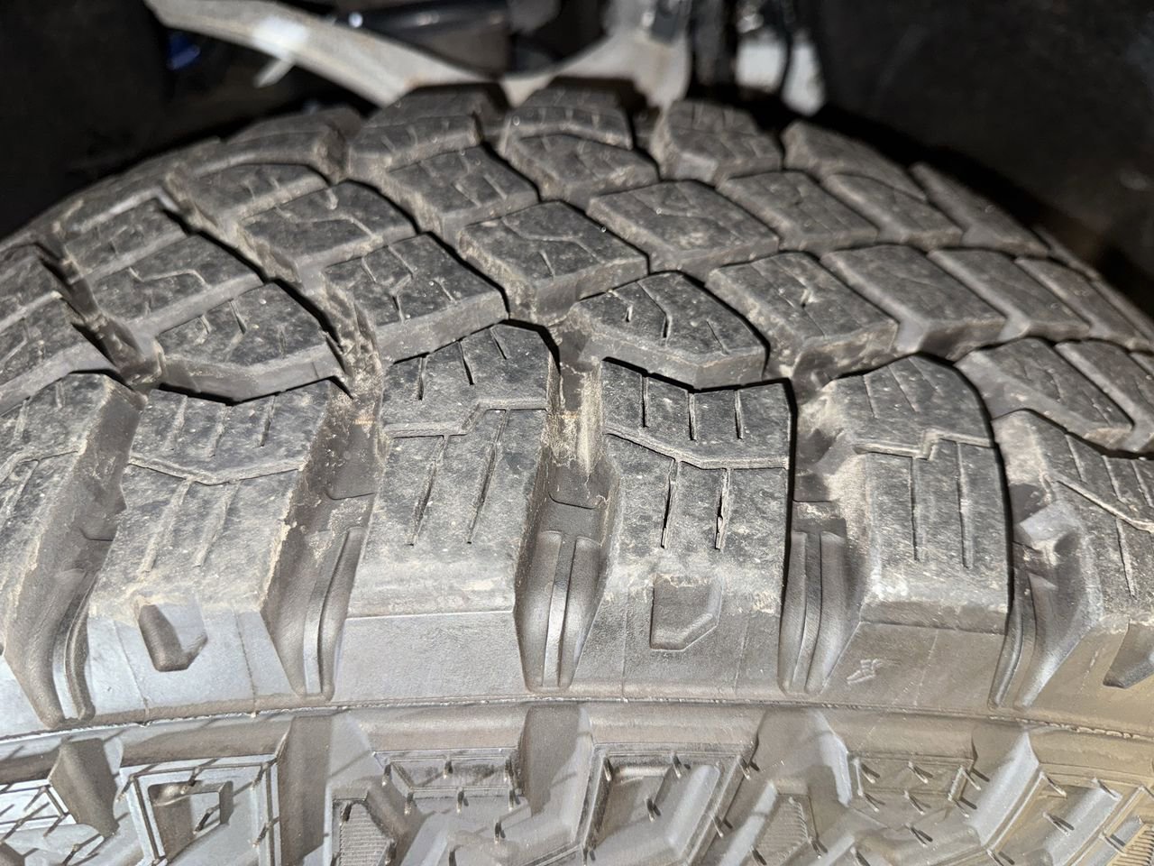 Used 2024 Chevrolet Silverado 1500 ZR2 w/ Technology Package image 11