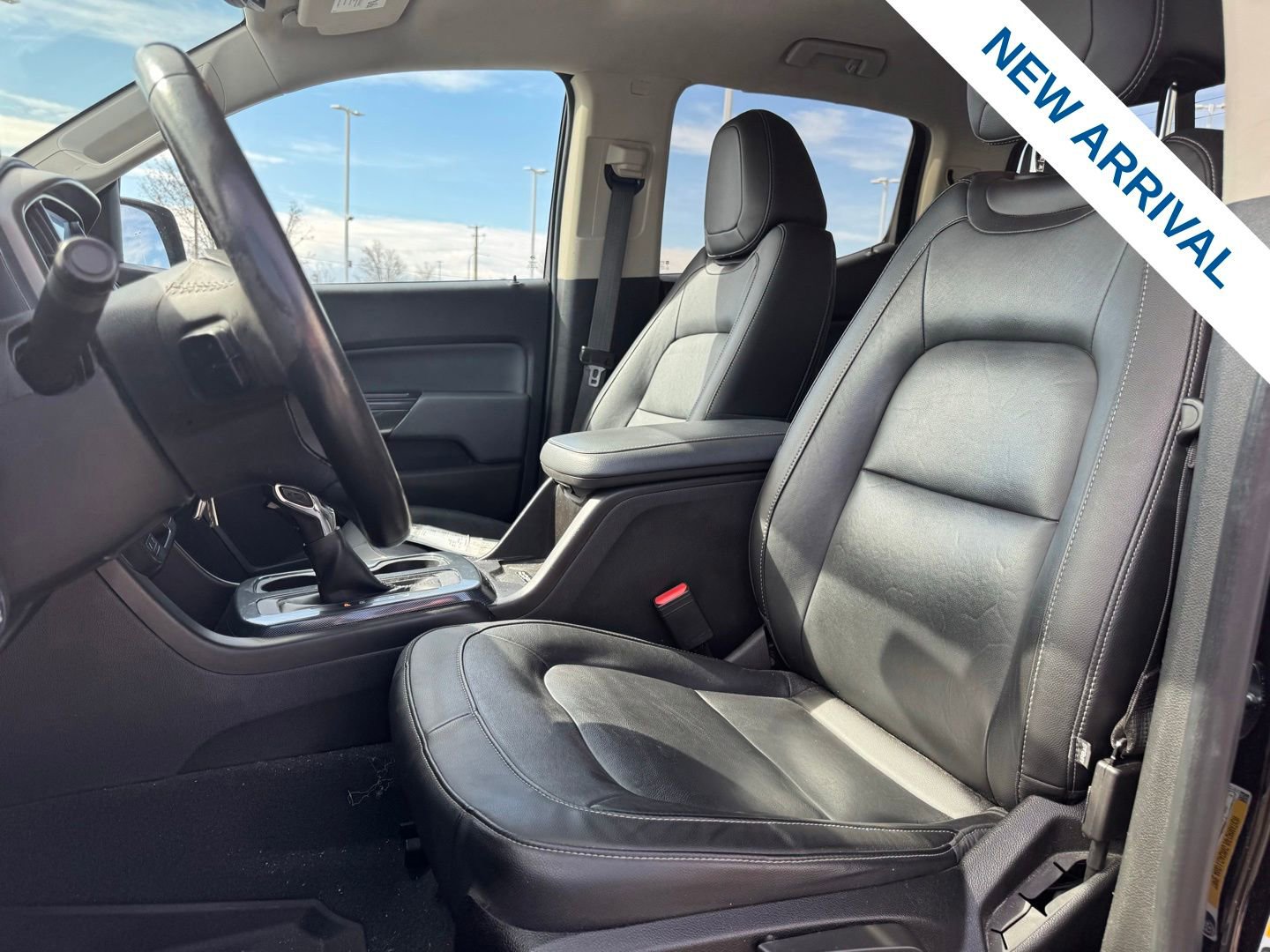 Used 2022 Chevrolet Colorado Z71 w/ Z71 Midnight Edition image 16