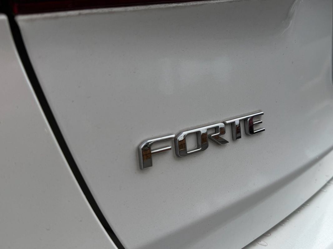 Used 2016 Kia Forte EX FWD image 24