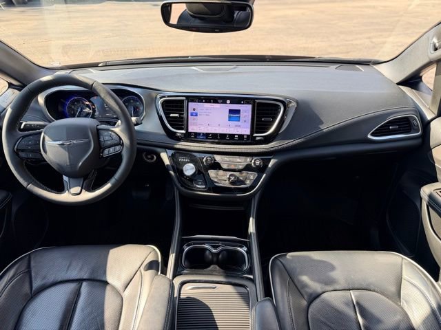 Used 2023 Chrysler Pacifica Limited w/ S Appearance Package image 21