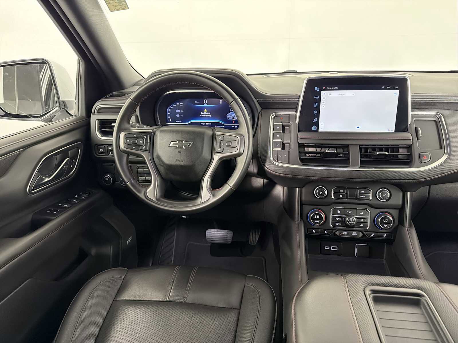 Used 2024 Chevrolet Suburban RST w/ Luxury Package RWD image 9