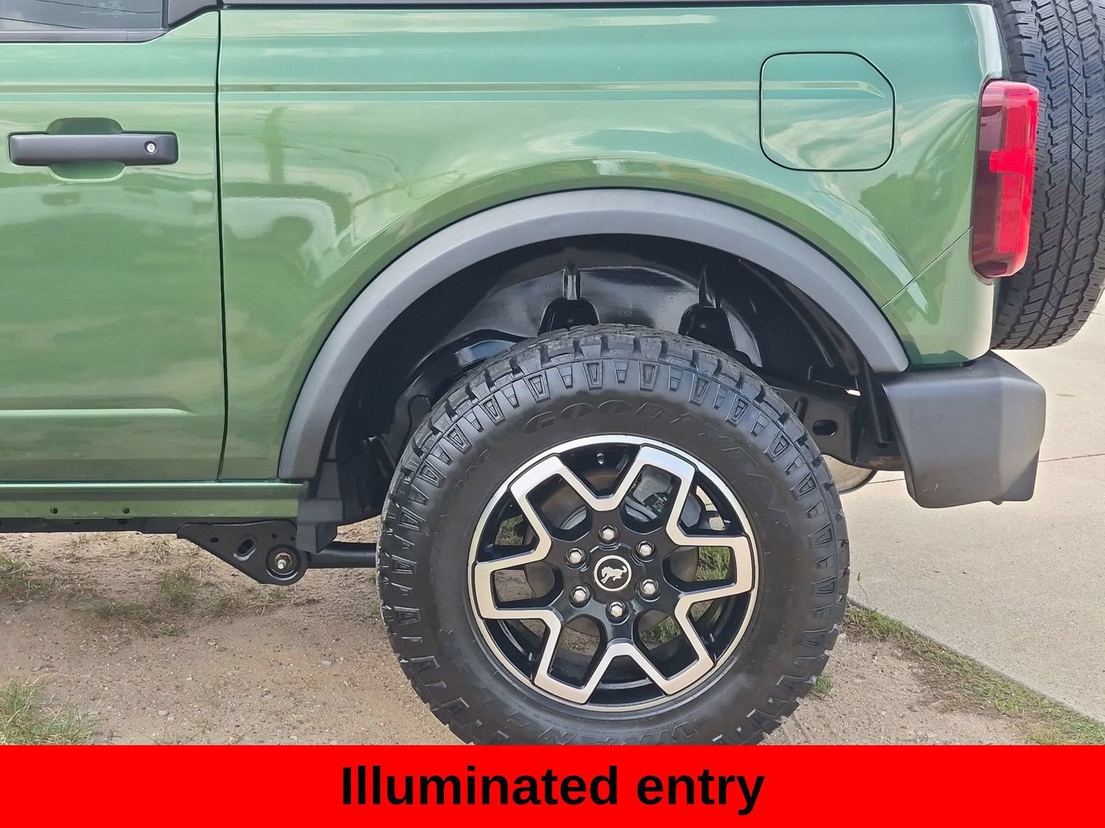 Used 2022 Ford Bronco 2-Door AWD/4WD image 15