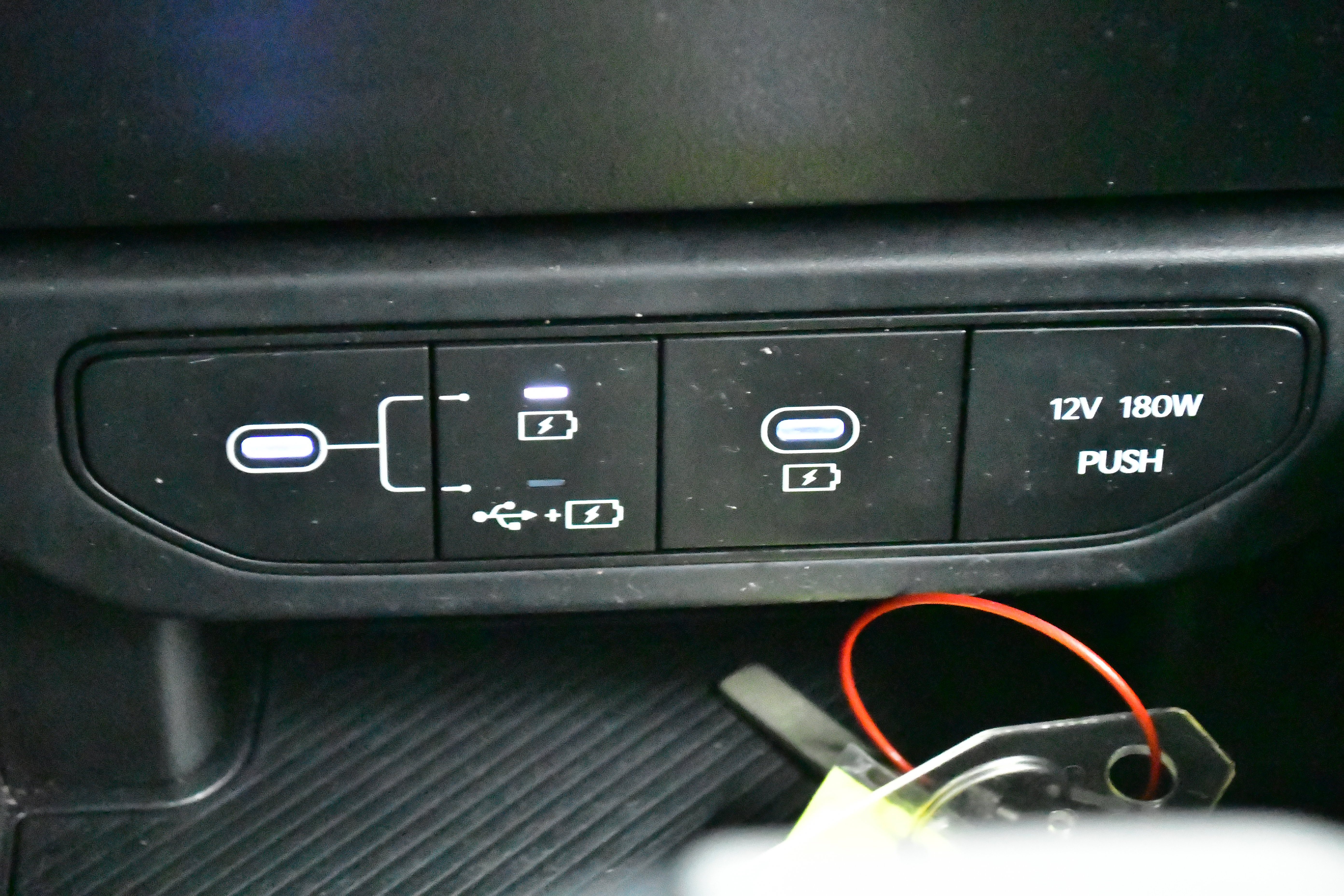 Used 2025 Kia K4 image 25