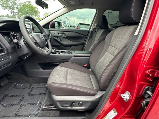 Used 2026 Nissan Rogue SV AWD/4WD image 24