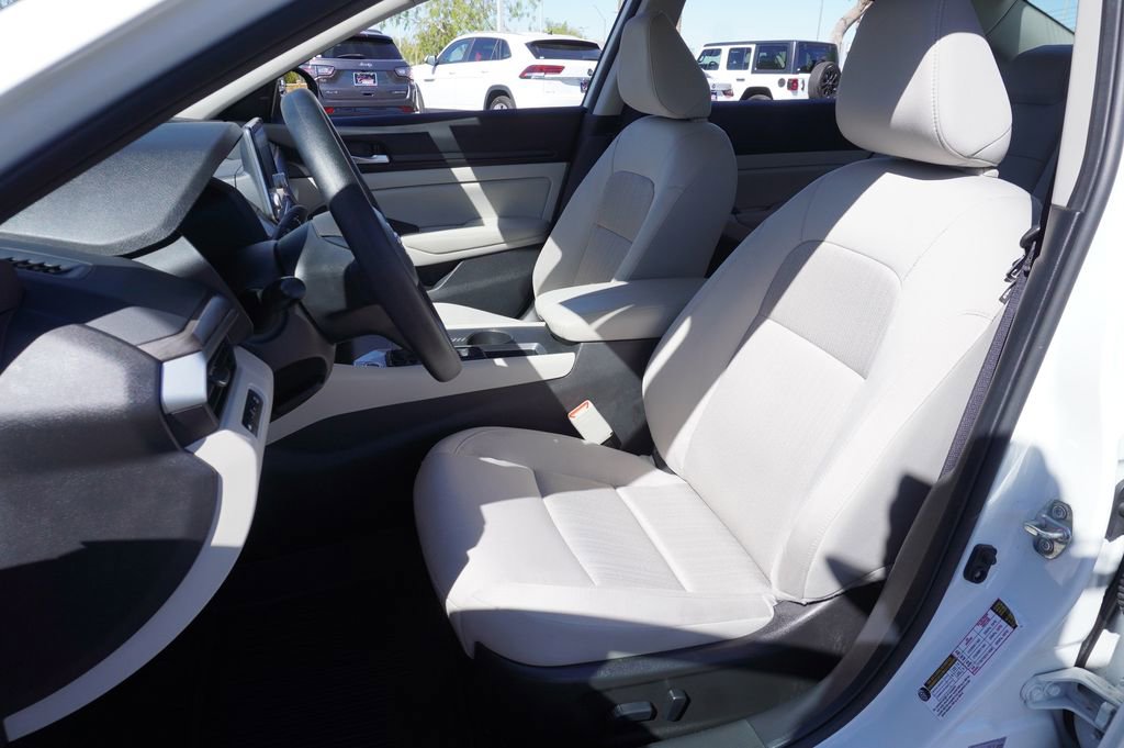 Certified 2025 Nissan Altima 2.5 SV FWD image 13