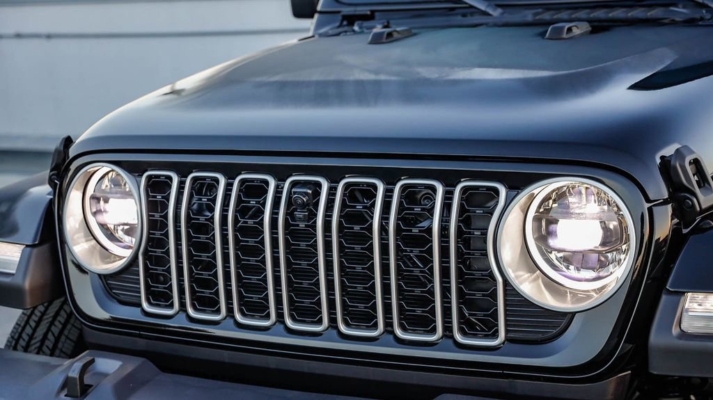New 2025 Jeep Wrangler Sahara image 6